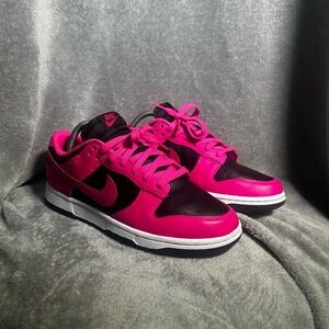 Nike Women's fierce pink dunk